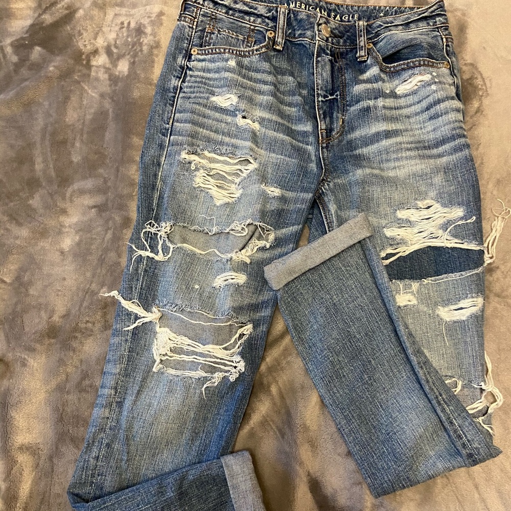 American Eagle mom jeans